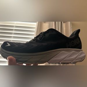 Men’s Hoka Arahi 6 Tennis Shoes